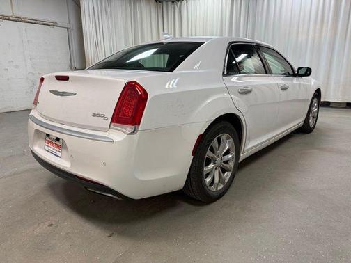 Ivory Tri Coat Pearl 2015 Chrysler 300C Platinum