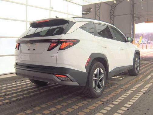 White Pearl 2025 Hyundai TUCSON SEL