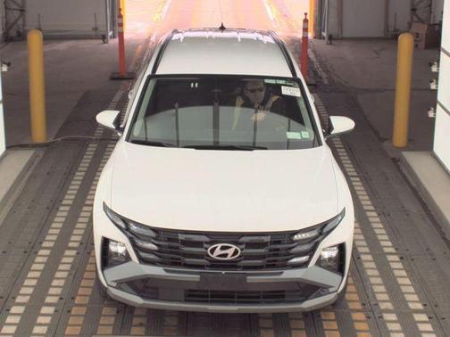 White Pearl 2025 Hyundai TUCSON SEL