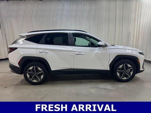 Serenity White Pearl 2025 Hyundai TUCSON SEL