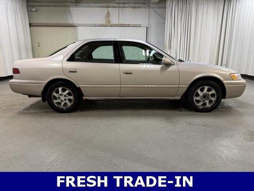 1998 Toyota Camry LE