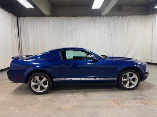 2005 Ford Mustang 