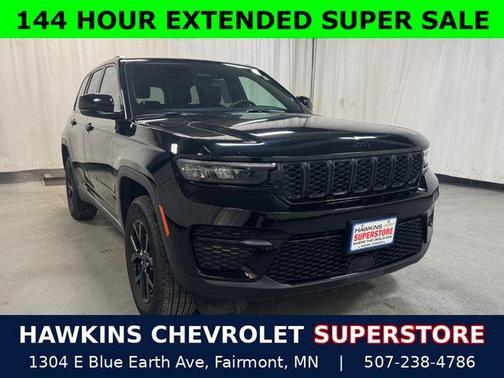 Diamond Black 2025 Jeep Grand Cherokee Laredo