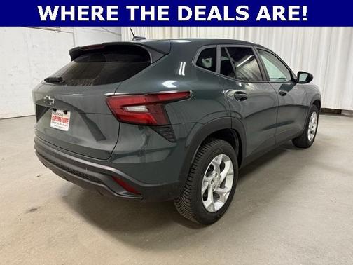 2025 Chevrolet Trax LS