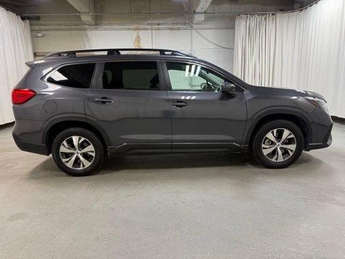 Magnetite Gray Metallic 2025 Subaru Ascent Premium
