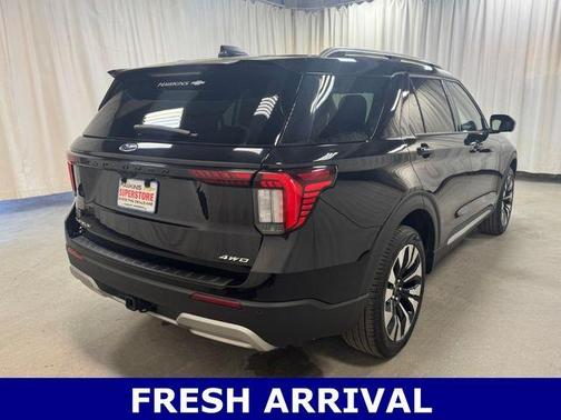 Agate Black Metallic 2025 Ford Explorer Platinum