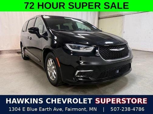Diamond Black 2025 Chrysler Pacifica Select