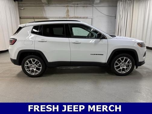 2022 Jeep Compass Latitude Lux