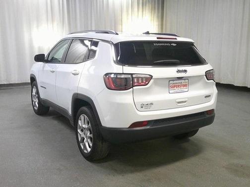 2022 Jeep Compass Latitude Lux