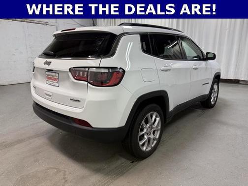 2022 Jeep Compass Latitude Lux