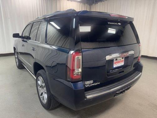 Dark Sapphire Blue Metallic 2017 GMC Yukon Denali