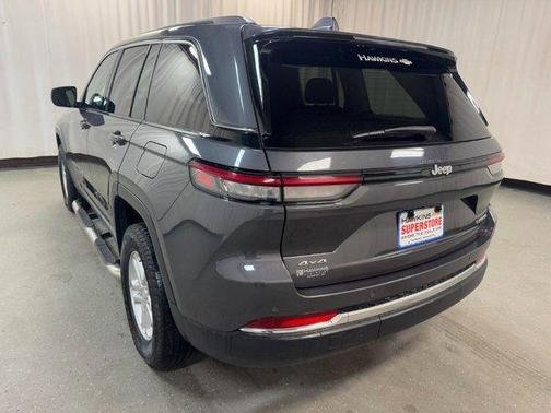 2023 Jeep Grand Cherokee Laredo