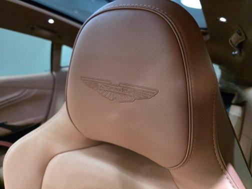 2026 Aston Martin DBX 707