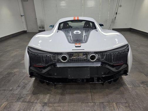 2023 McLaren Artura TechLux
