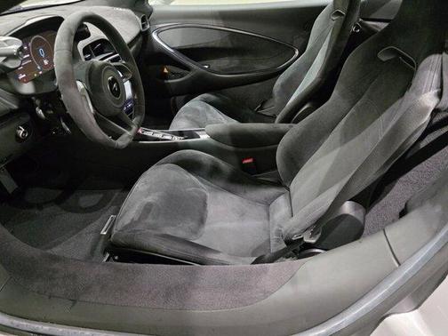 2023 McLaren Artura TechLux