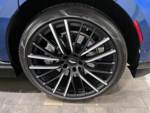 2023 Aston Martin DBX 707