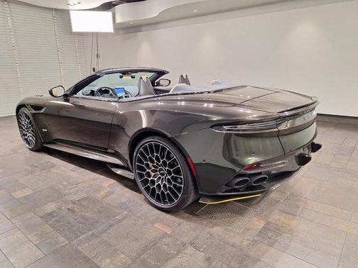 2023 Aston Martin DBS ULTIMATE