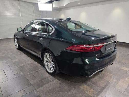 2021 Jaguar XF SE