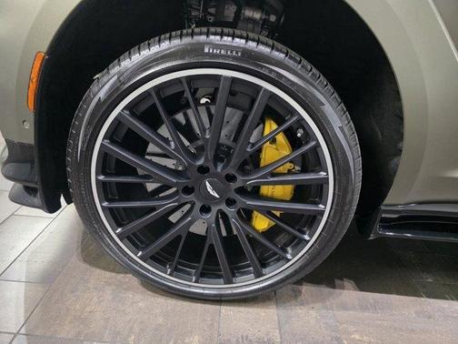 2023 Aston Martin DBX 707