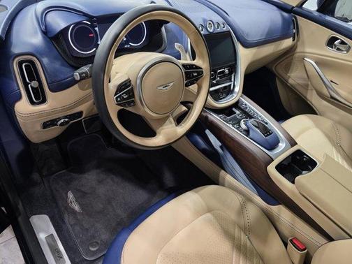 2021 Aston Martin DBX Base