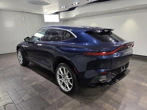 2021 Aston Martin DBX Base