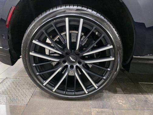 2025 Aston Martin DBX 707