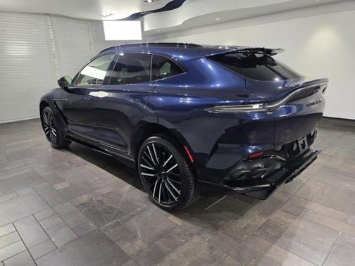 2025 Aston Martin DBX 707