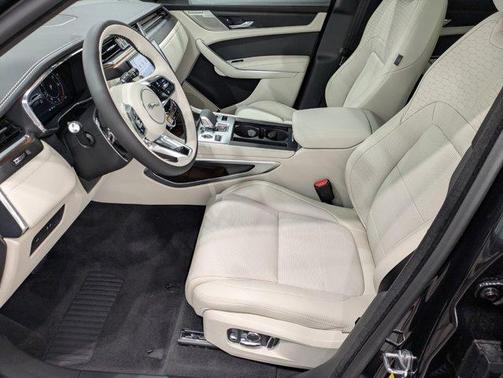 2025 Jaguar F-PACE P250 R-Dynamic S