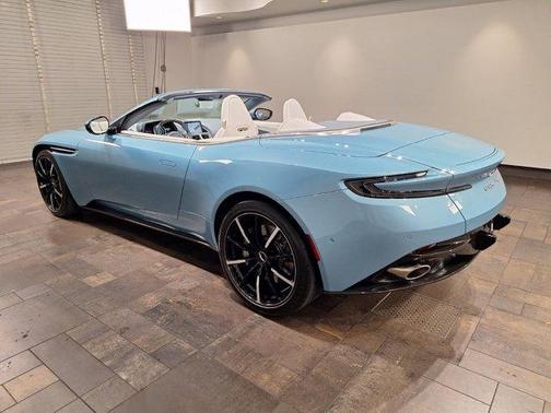 2022 Aston Martin DB11 Volante