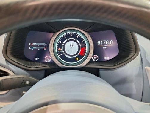 2022 Aston Martin DB11 Volante