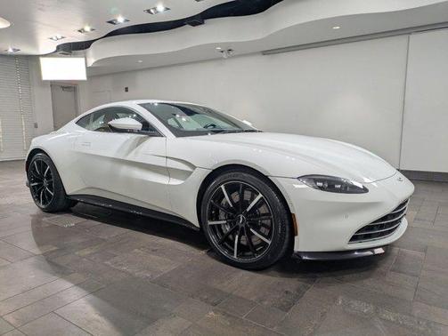 2022 Aston Martin Vantage Base