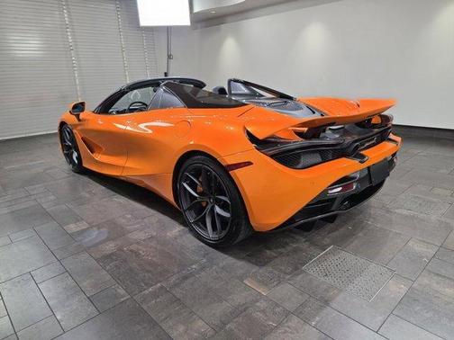 2022 McLaren 720S Performance