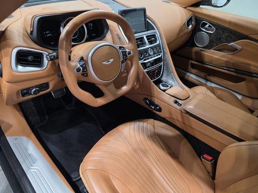 2023 Aston Martin DB11 V8