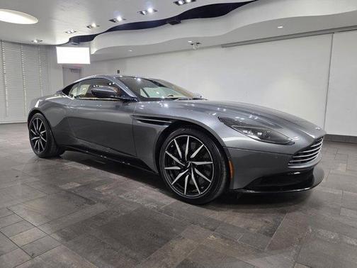 2023 Aston Martin DB11 V8