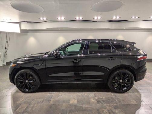 2025 Jaguar F-PACE P250 R-Dynamic S