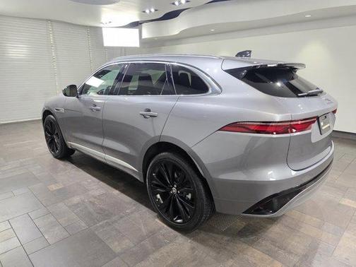 2024 Jaguar F-PACE P250 R-Dynamic S