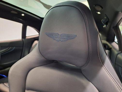 2025 Aston Martin DBX 707