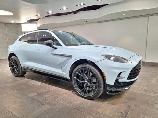 2025 Aston Martin DBX 707