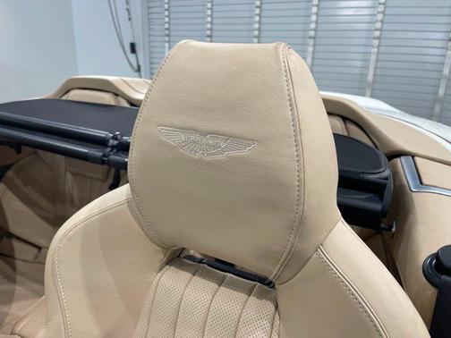2016 Aston Martin DB9 GT Volante