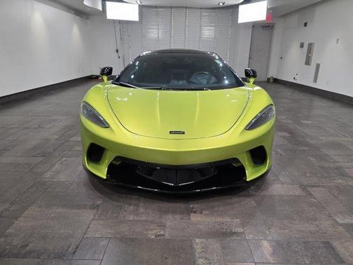 2022 McLaren GT Base