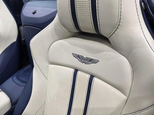 2021 Aston Martin Vantage Base