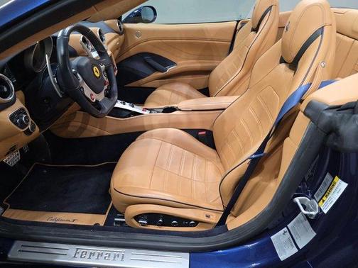 2016 Ferrari California T