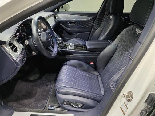 2022 Bentley Flying Spur V8