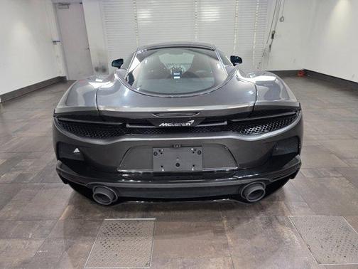 2022 McLaren GT Base