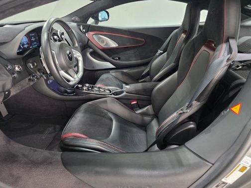 2022 McLaren GT Base