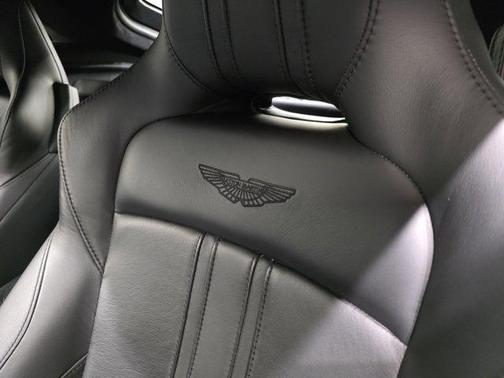 2020 Aston Martin Vantage Base
