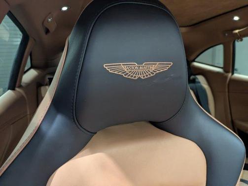 2023 Aston Martin DBX 707