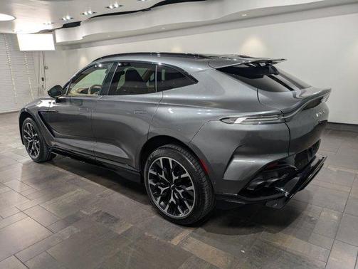 2023 Aston Martin DBX 707