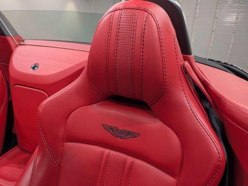 2021 Aston Martin Vantage Base