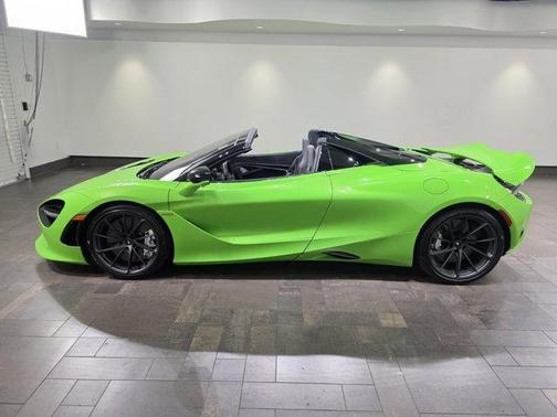 2025 McLaren 750S Base